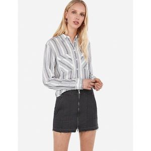 *NEW* EXPRESS Button Down Top